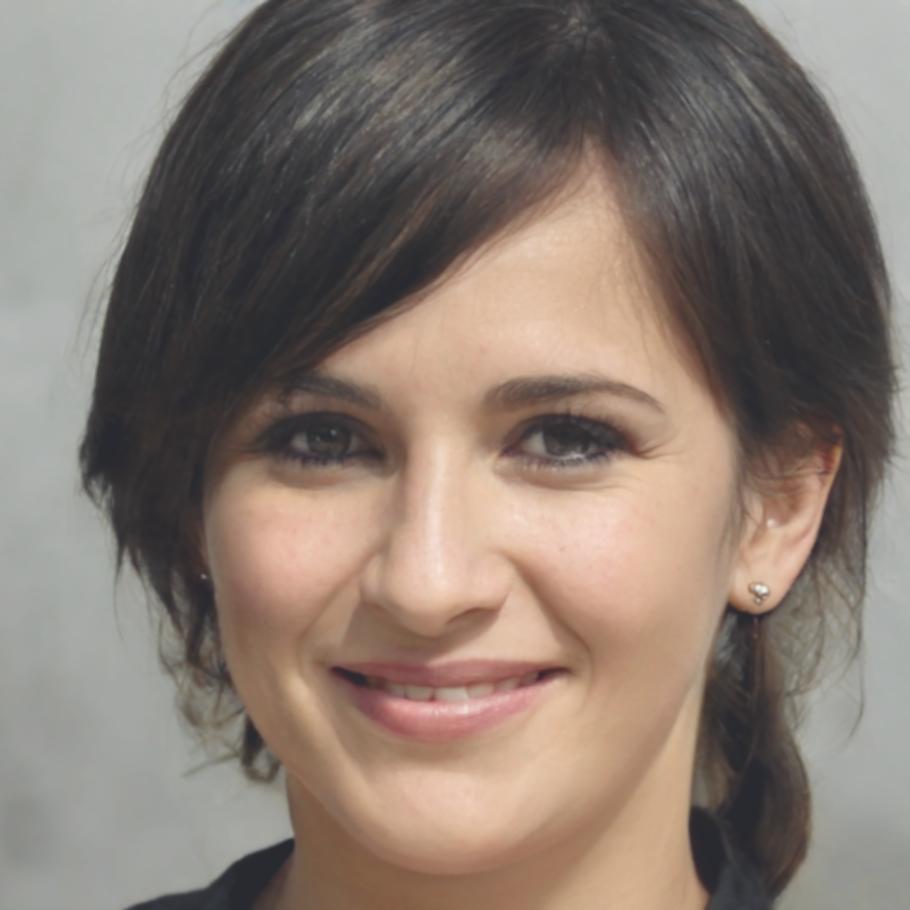 María González, Consultora Financiera